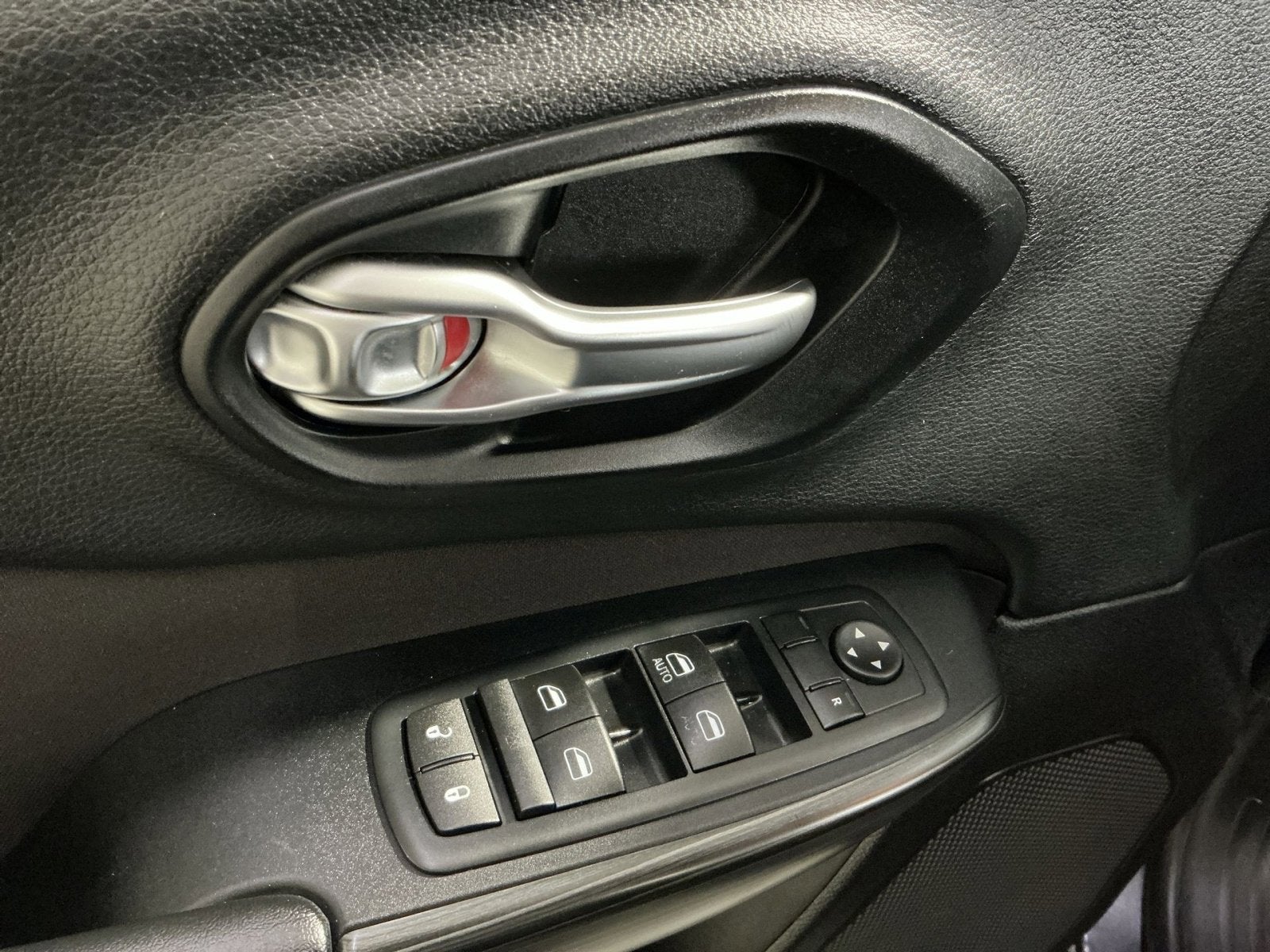 2016 Jeep Cherokee Altitude