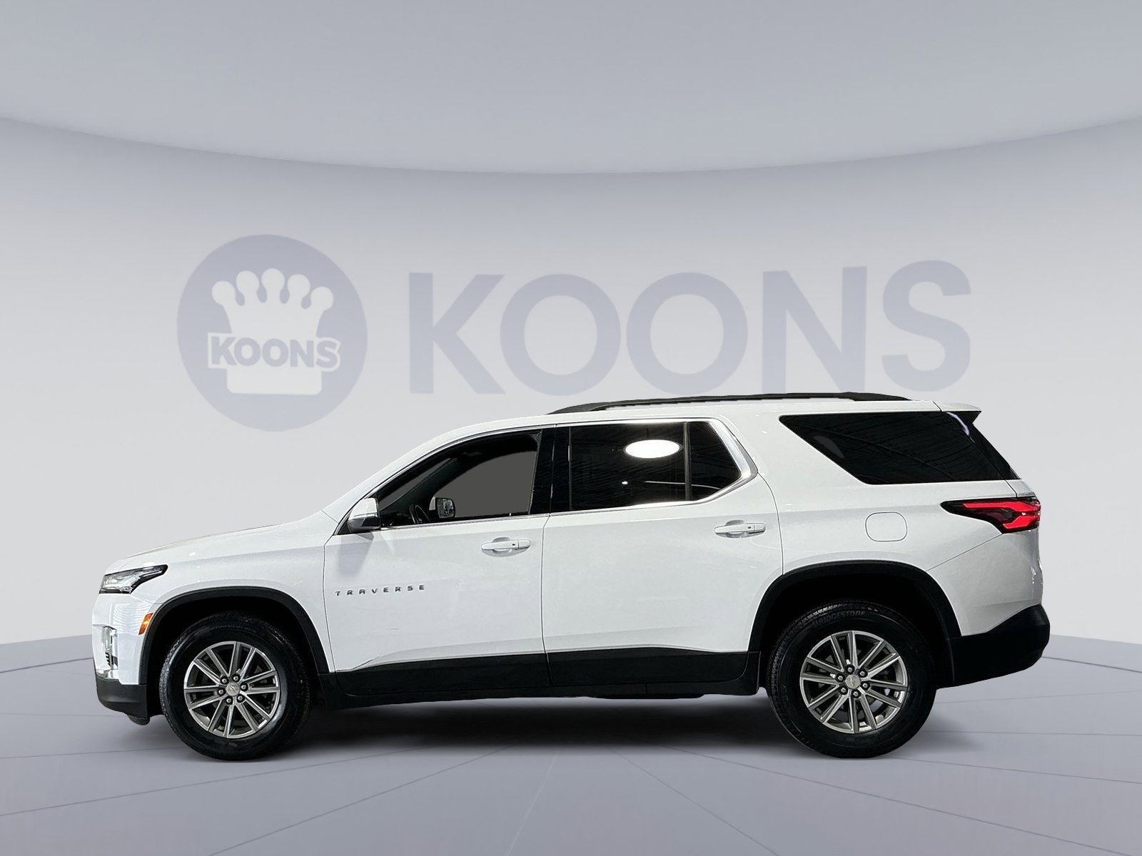 2023 Chevrolet Traverse LT