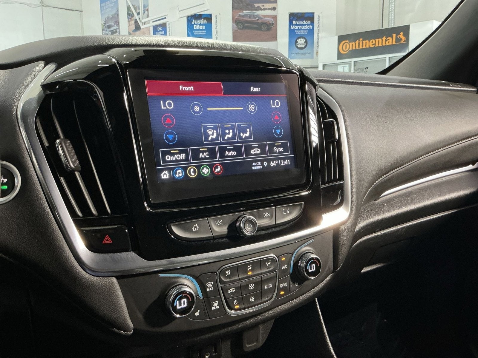 2023 Chevrolet Traverse LT