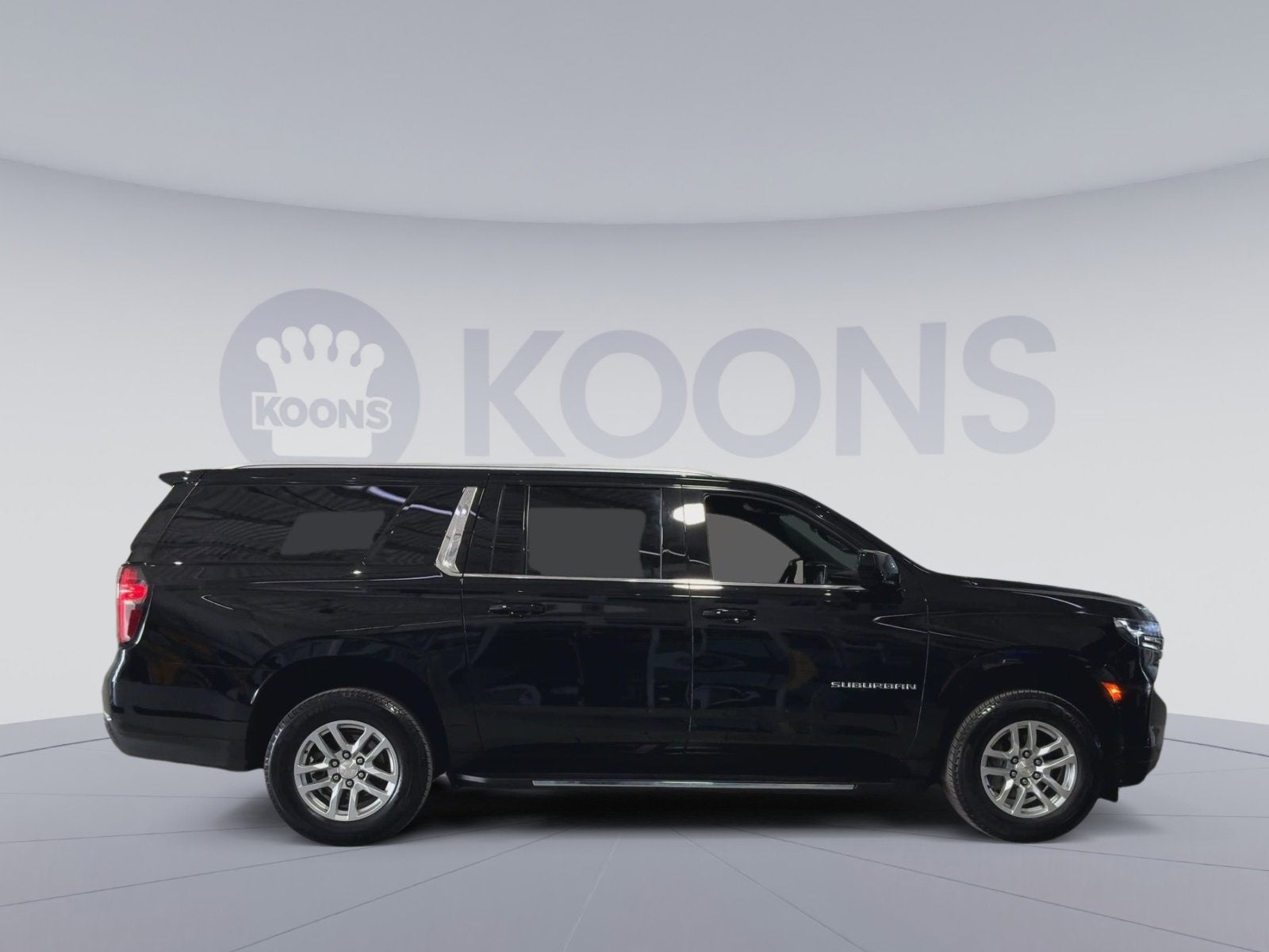 2024 Chevrolet Suburban LT