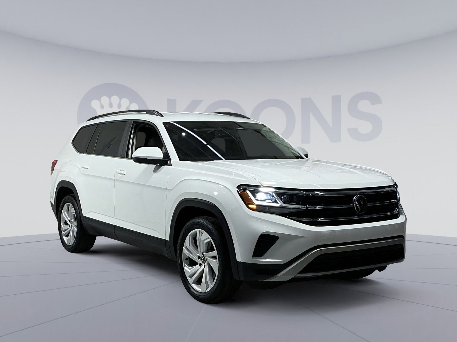 2023 Volkswagen Atlas 3.6L V6 SE w/Technology