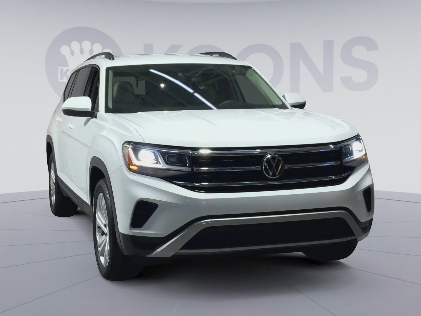 2023 Volkswagen Atlas 3.6L V6 SE w/Technology
