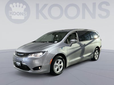 2017 Chrysler Pacifica Hybrid Touring Plus