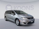 2017 Chrysler Pacifica Hybrid Touring Plus