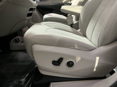 2017 Chrysler Pacifica Hybrid Touring Plus