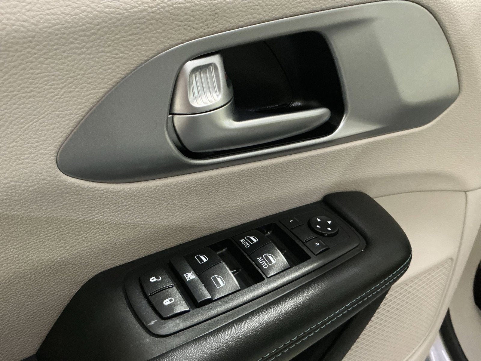 2017 Chrysler Pacifica Hybrid Touring Plus