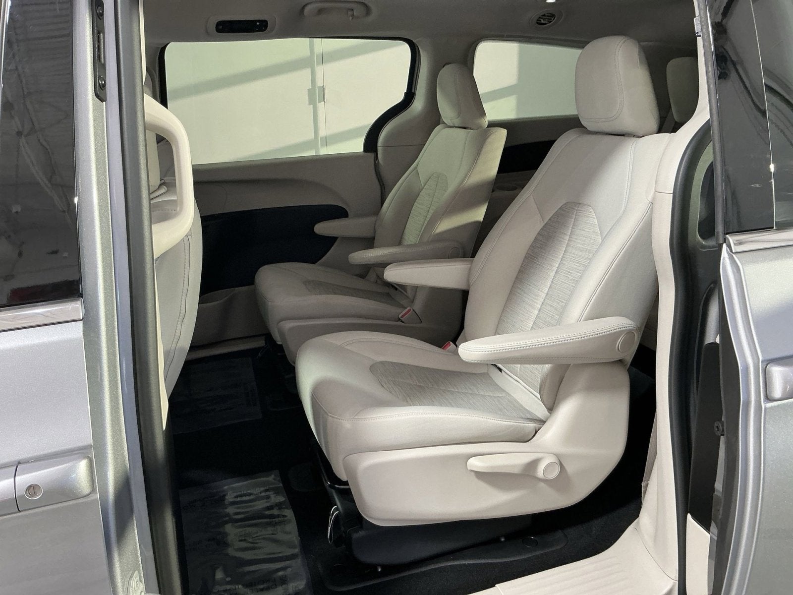 2017 Chrysler Pacifica Hybrid Touring Plus