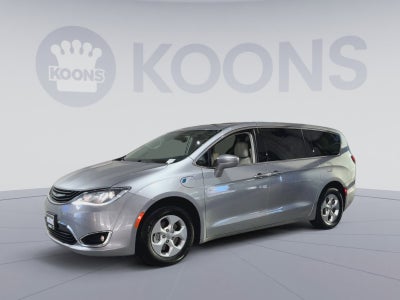 2017 Chrysler Pacifica Hybrid Touring Plus