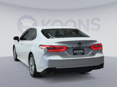 2020 Toyota Camry Hybrid XLE