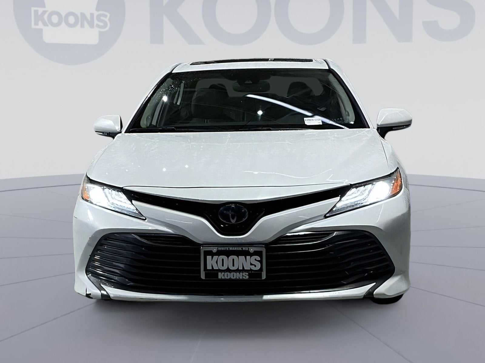 2020 Toyota Camry Hybrid XLE