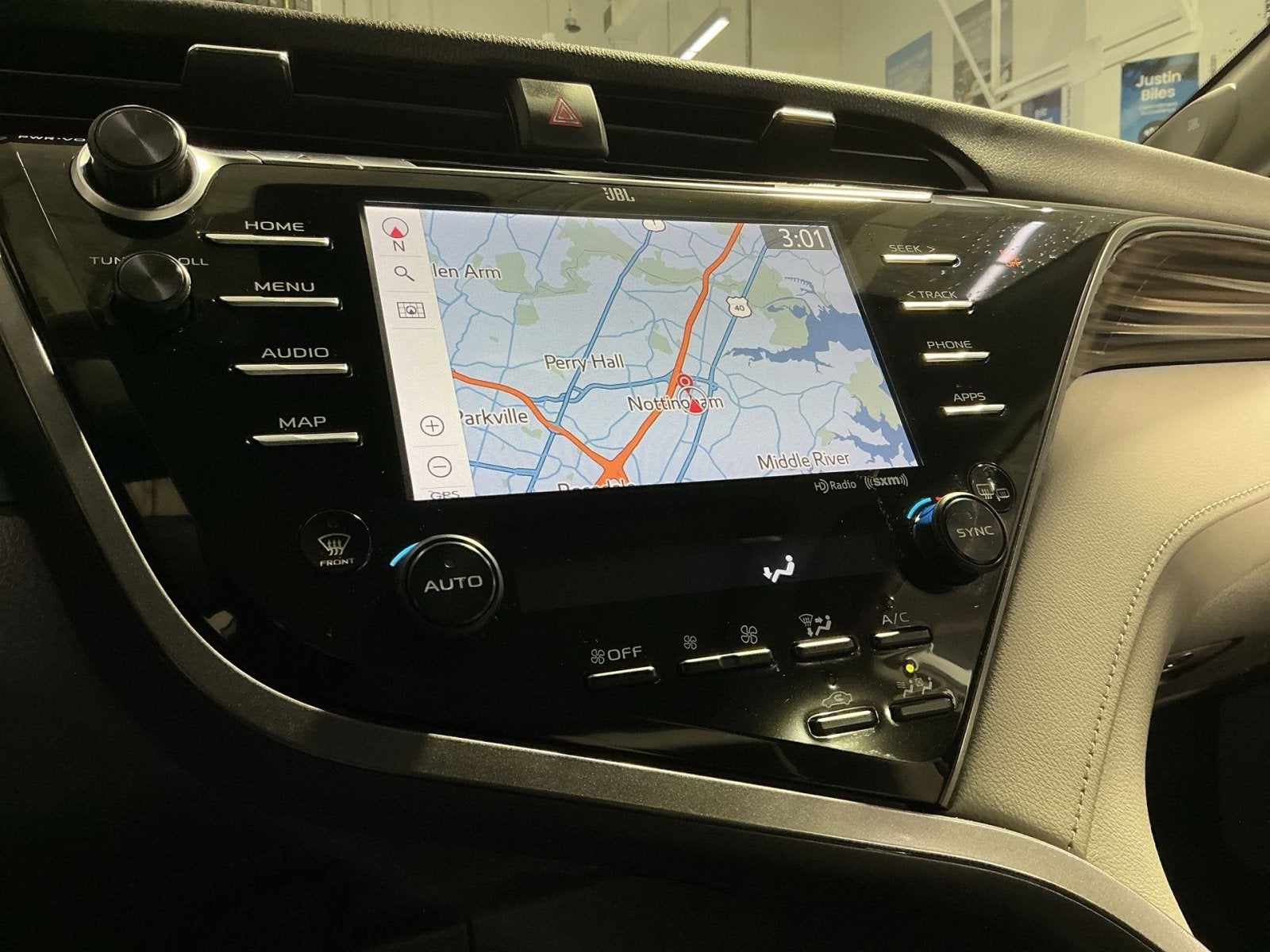 2020 Toyota Camry Hybrid XLE