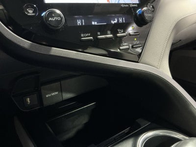 2020 Toyota Camry Hybrid XLE