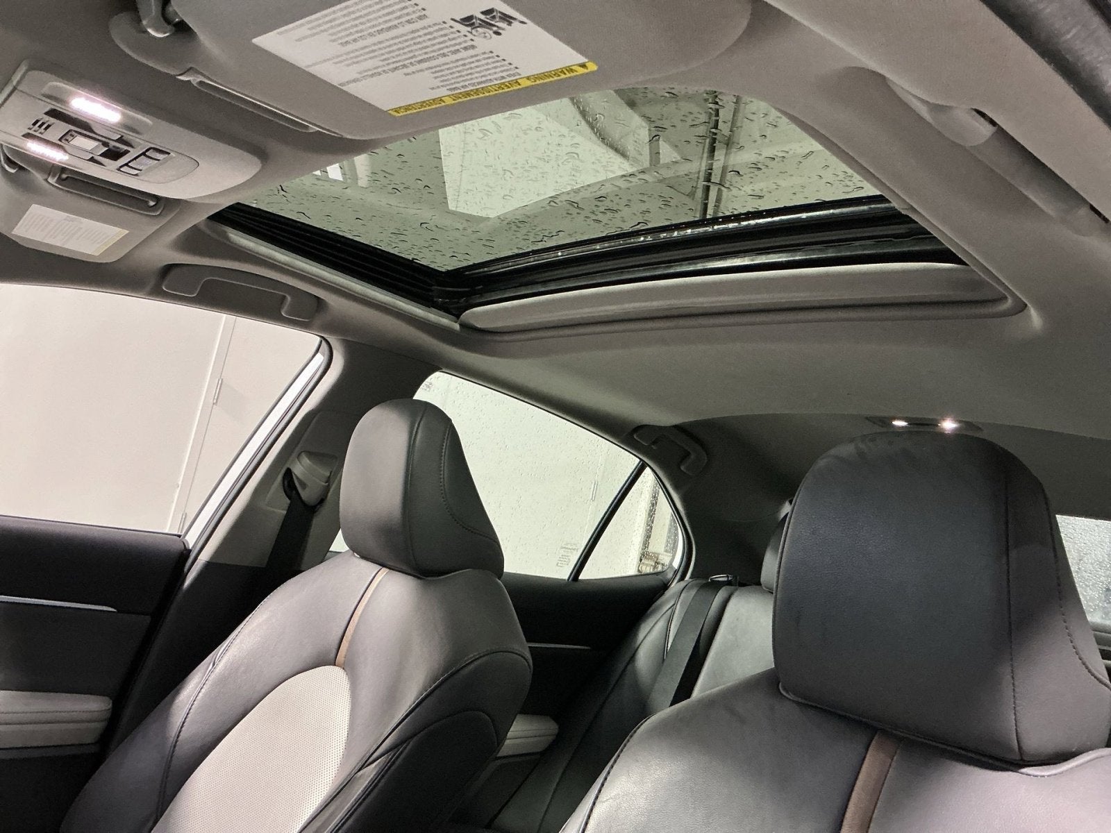 2020 Toyota Camry Hybrid XLE