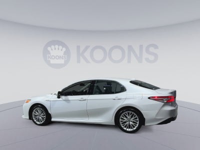 2020 Toyota Camry Hybrid XLE