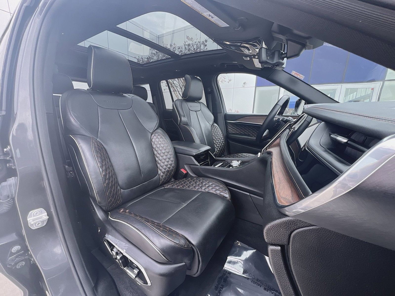 2022 Jeep Grand Cherokee Summit