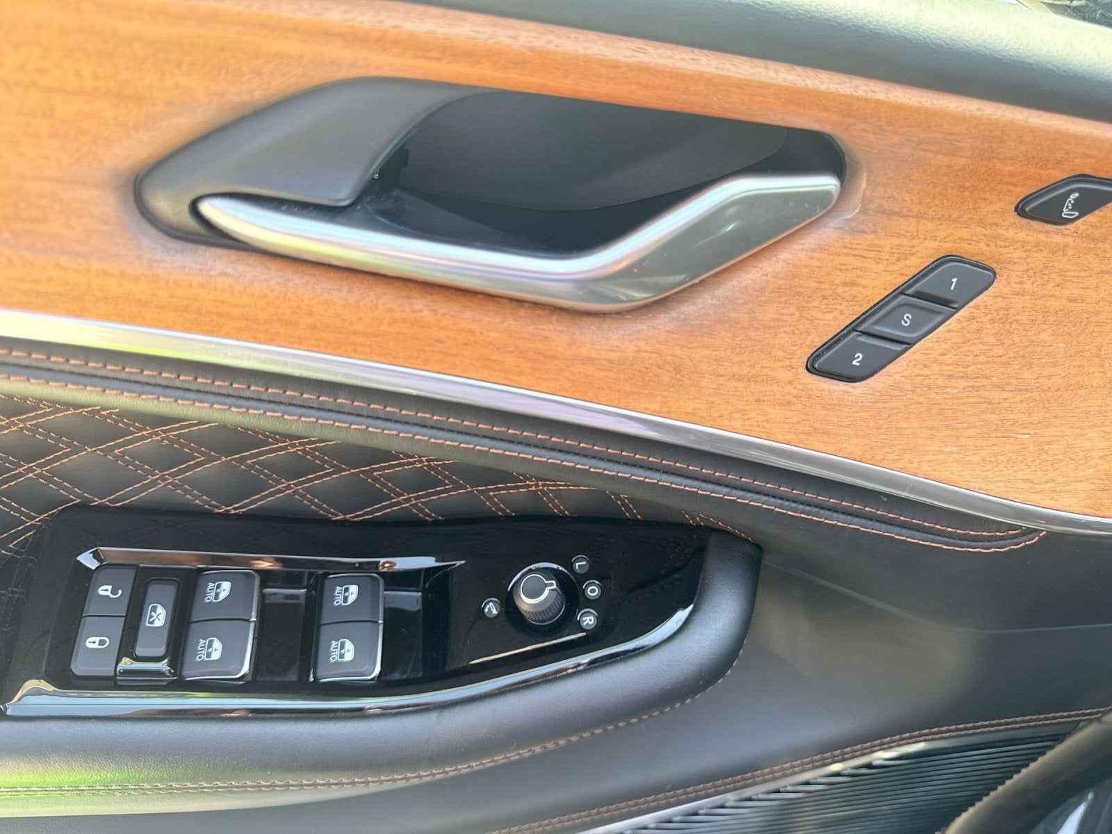 2023 Jeep Grand Cherokee Summit Reserve
