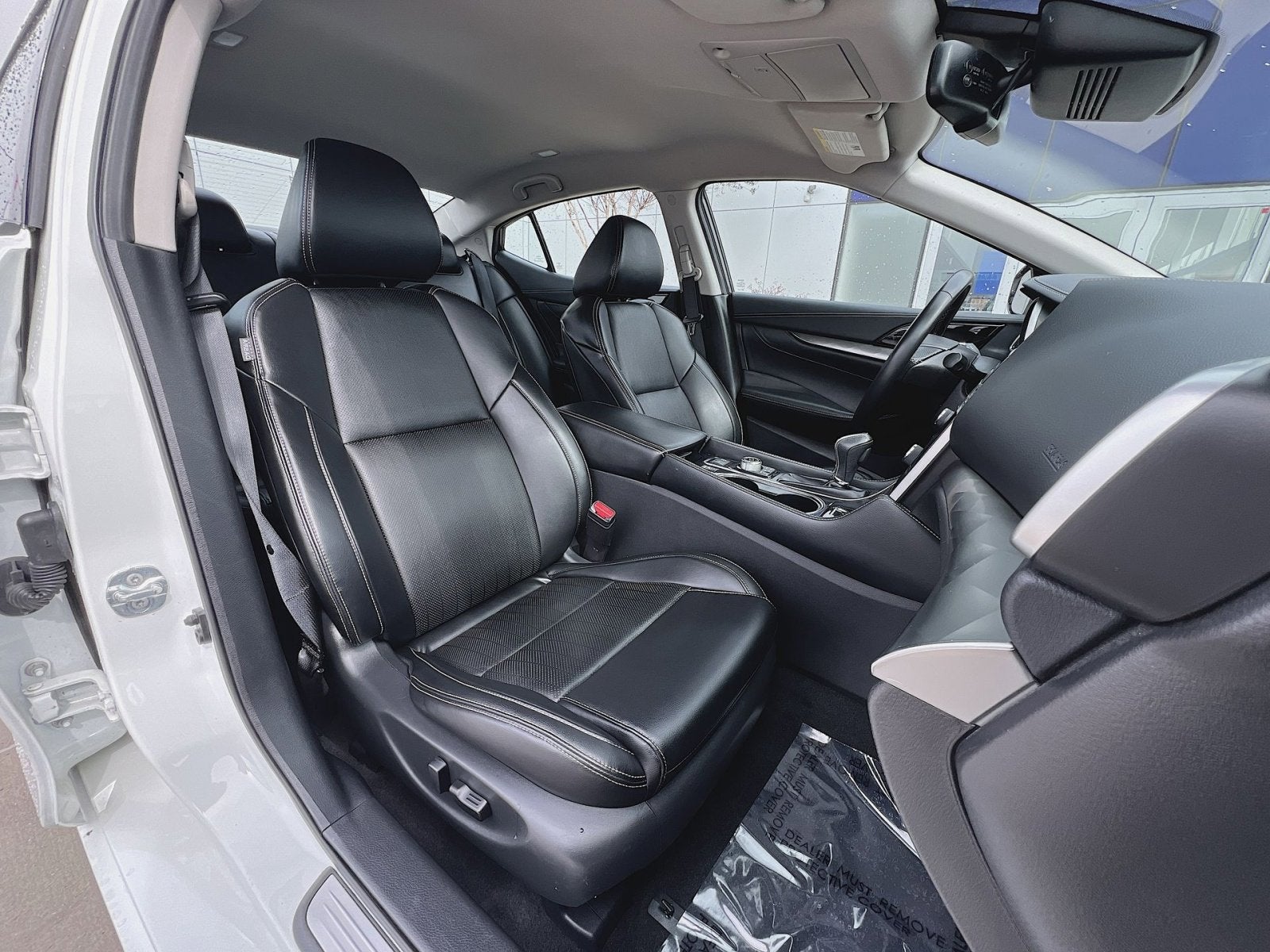 2023 Nissan Maxima SV