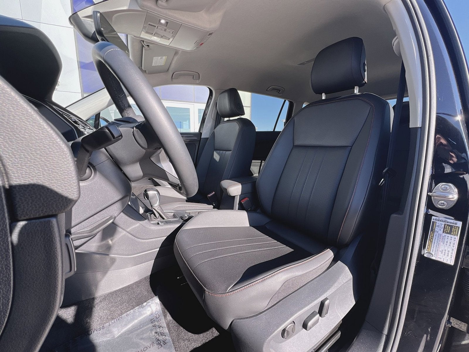 2024 Volkswagen Tiguan 2.0T Wolfsburg Edition