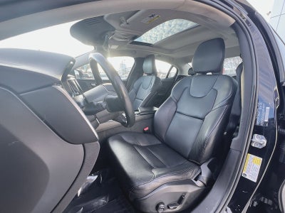 2020 Volvo S60 T6 Momentum