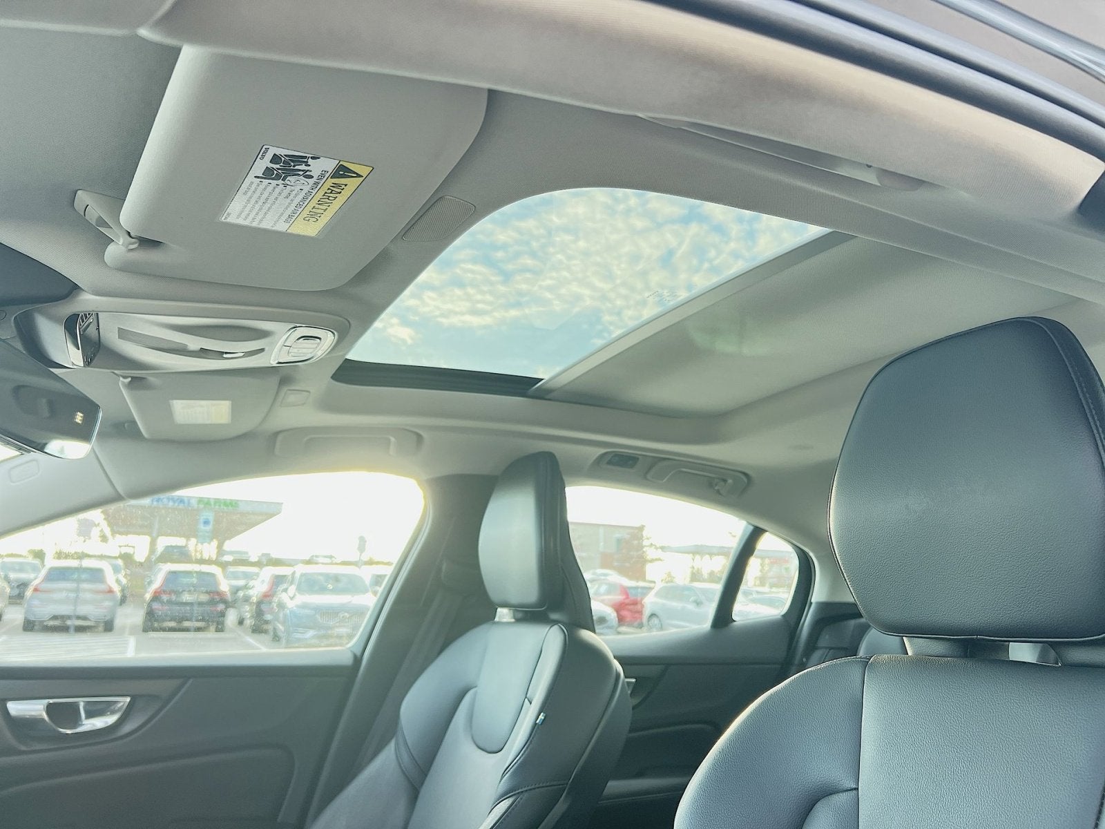 2020 Volvo S60 T6 Momentum