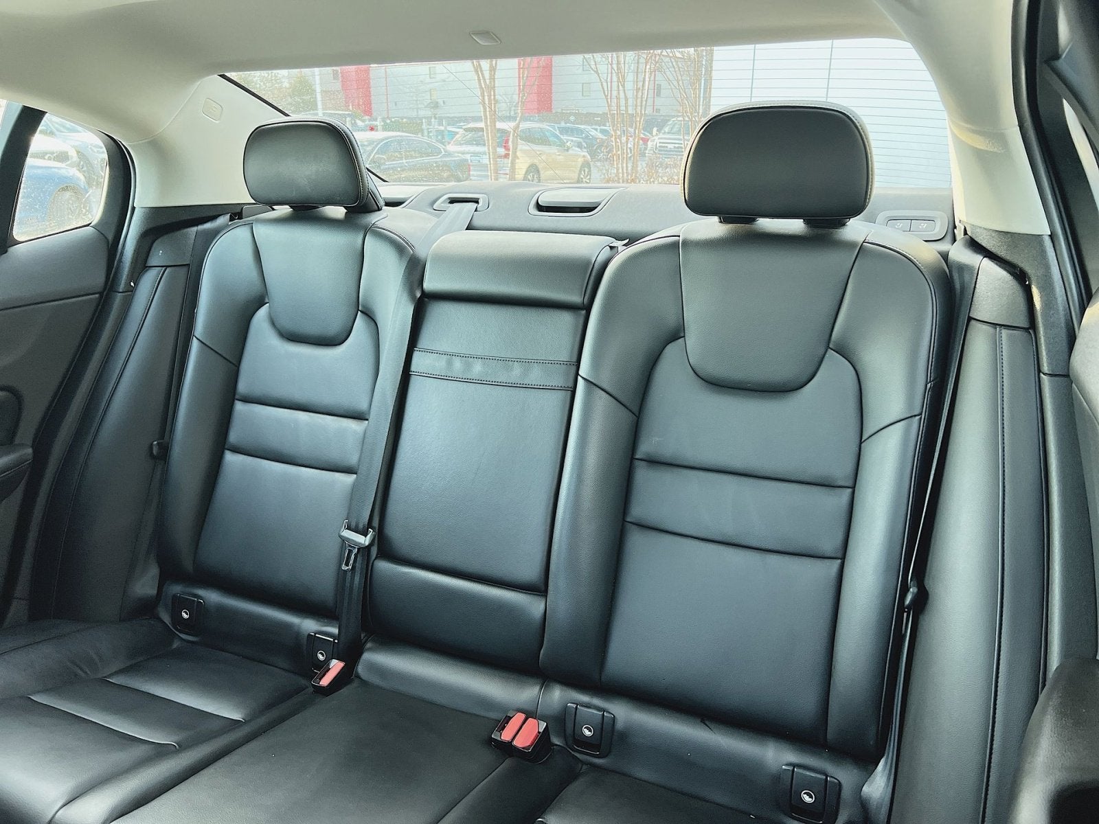 2020 Volvo S60 T6 Momentum