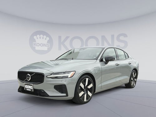 2024 Volvo S60 Recharge Plug-In Hybrid T8 Plus Dark Theme
