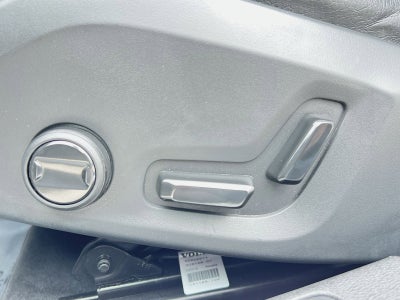 2024 Volvo S60 Recharge Plug-In Hybrid T8 Plus Dark Theme
