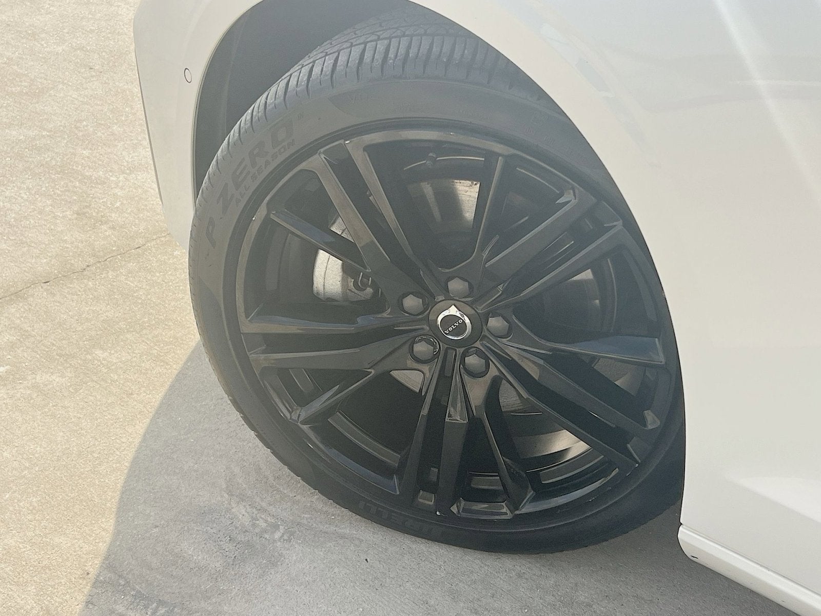 2024 Volvo S60 B5 Plus Black Edition