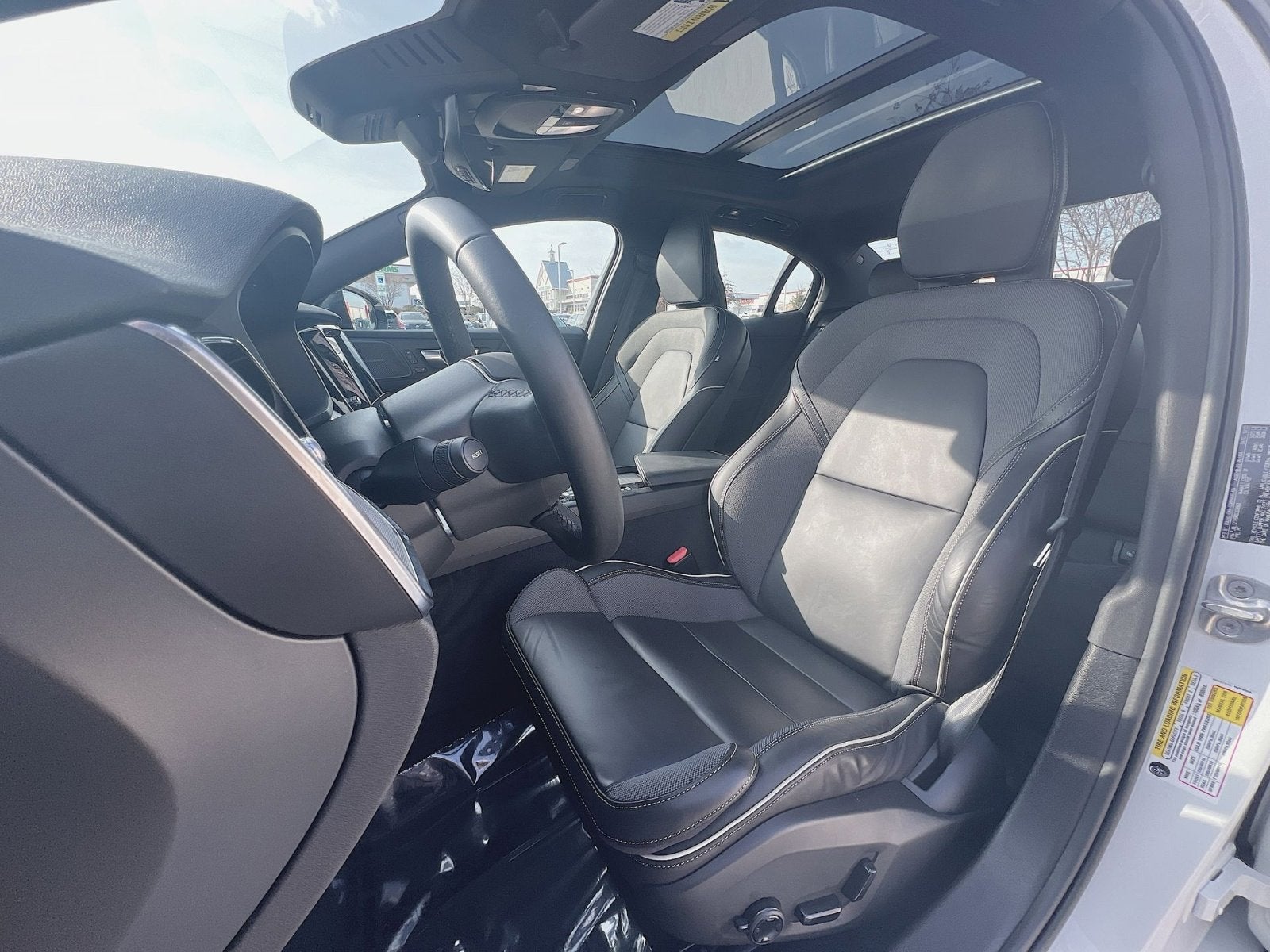 2024 Volvo S60 B5 Plus Black Edition