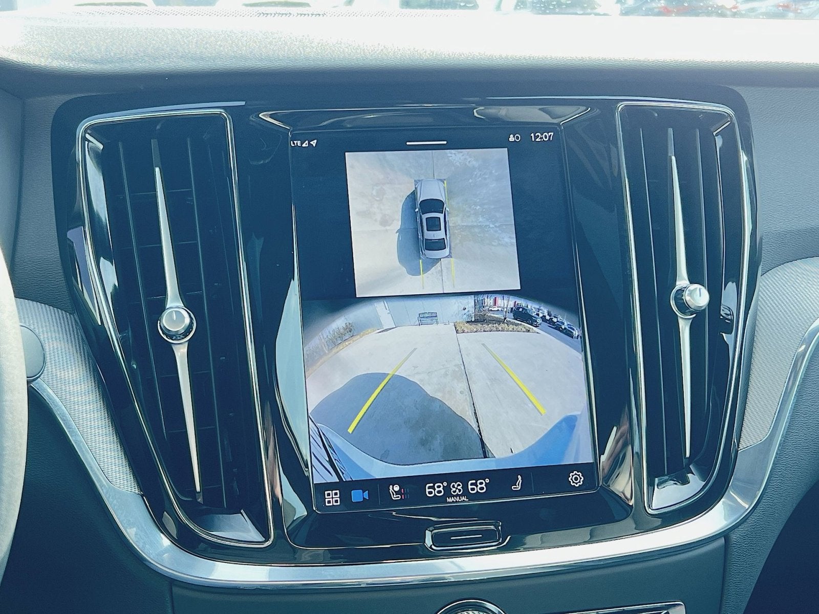 2024 Volvo S60 B5 Plus Black Edition