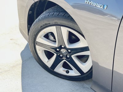 2017 Toyota Prius Four Touring
