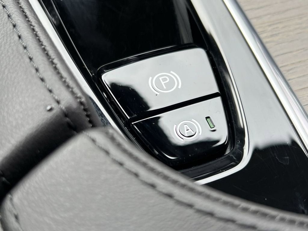 2025 Volvo S90 B6 Plus