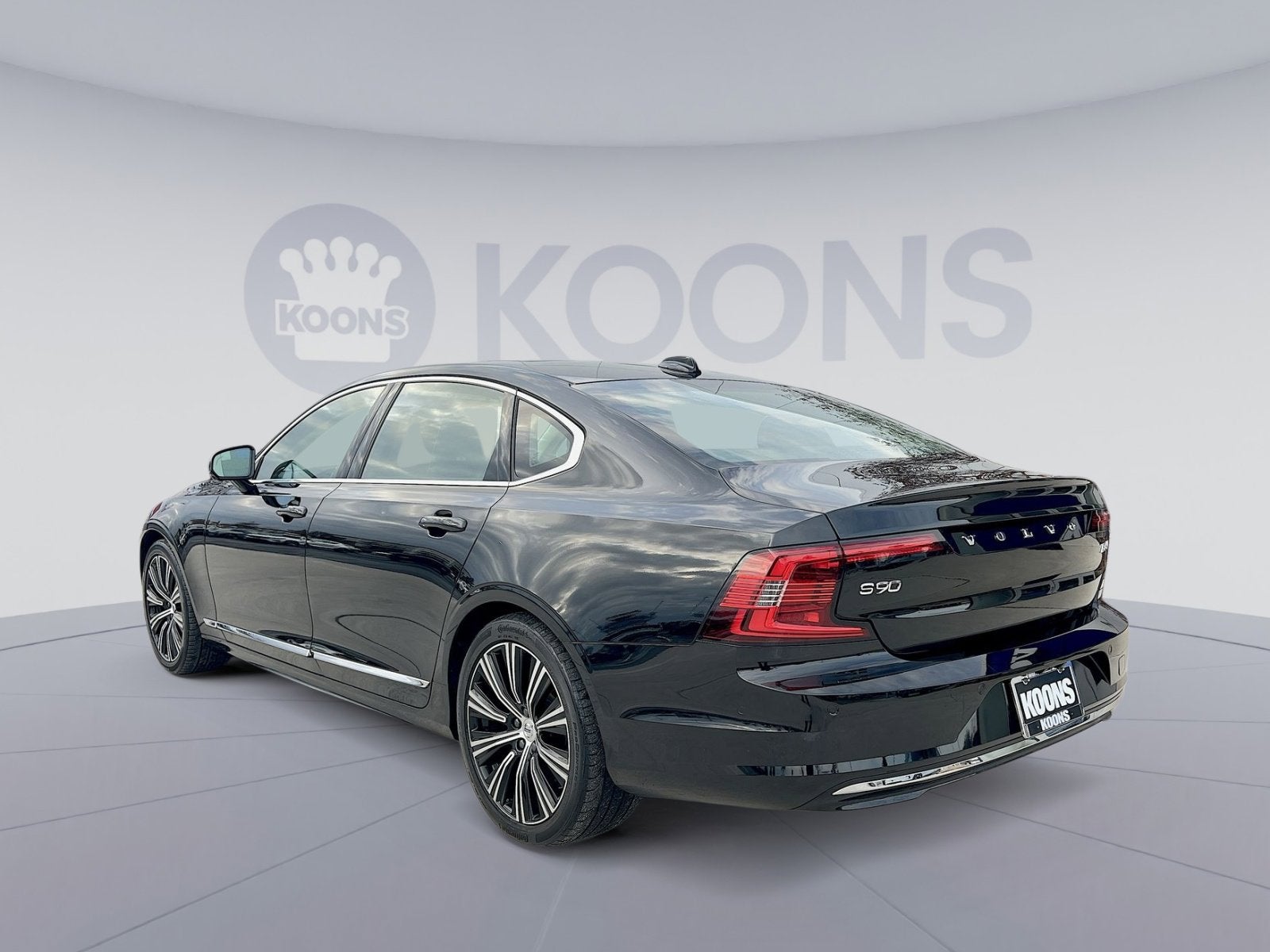 2023 Volvo S90 B6 Plus