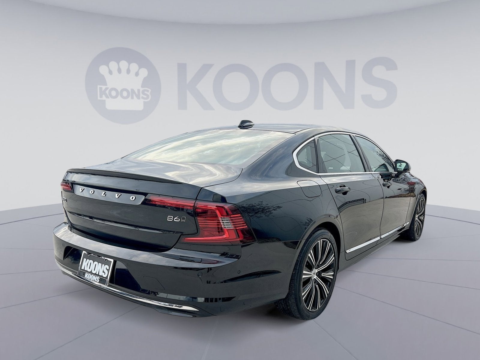 2023 Volvo S90 B6 Plus