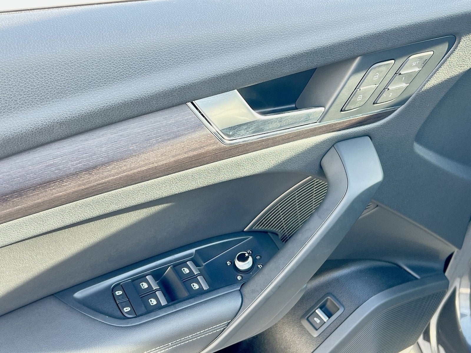 2023 Audi Q5 40 Premium Plus