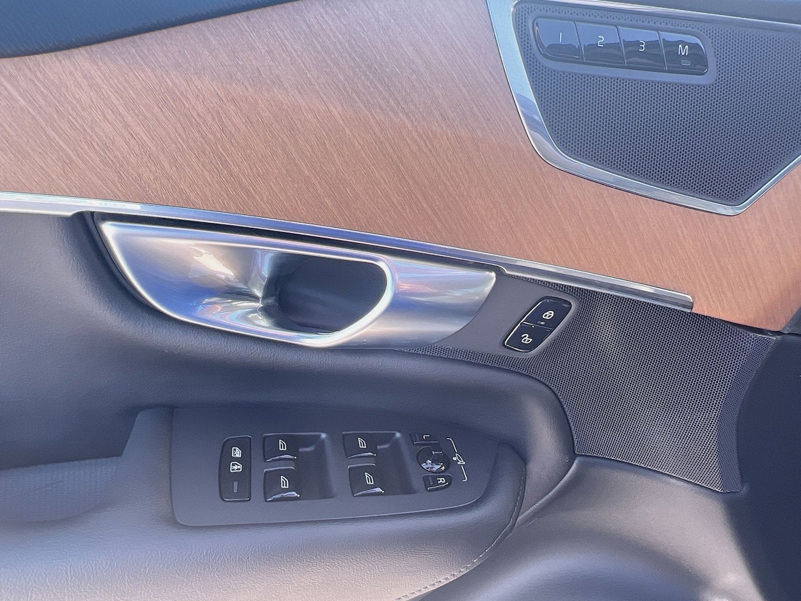 2023 Volvo XC90 B6 Plus 6-Seater