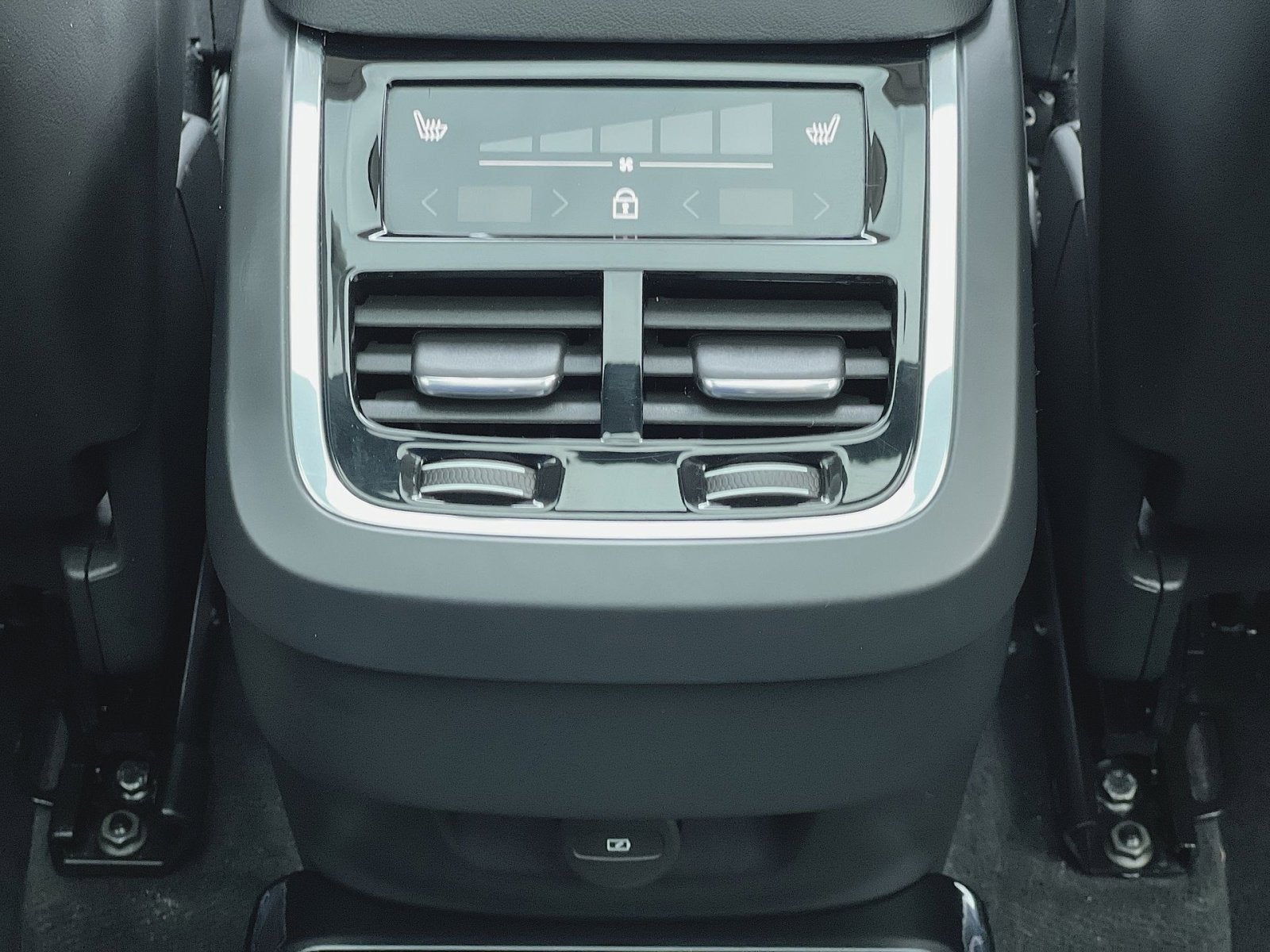 2023 Volvo XC90 B6 Plus 6-Seater