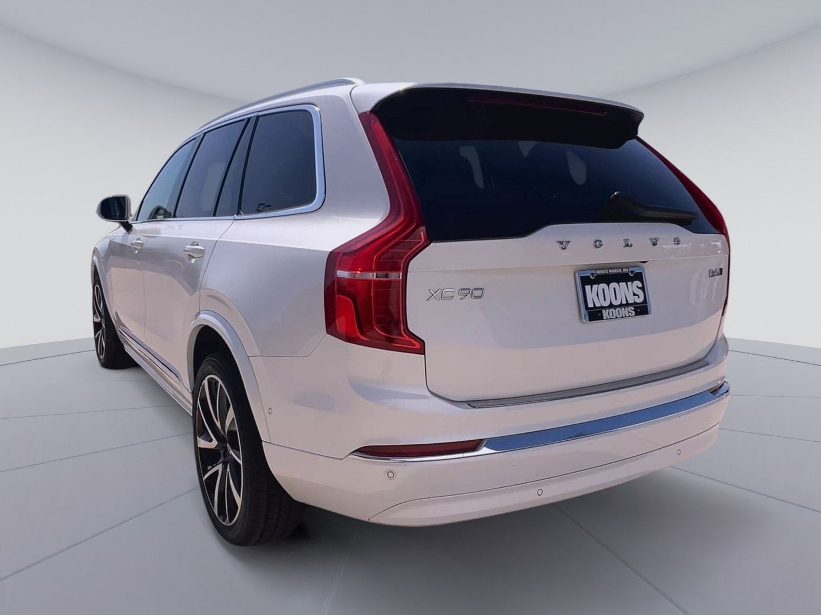 2023 Volvo XC90 B6 Plus 6-Seater