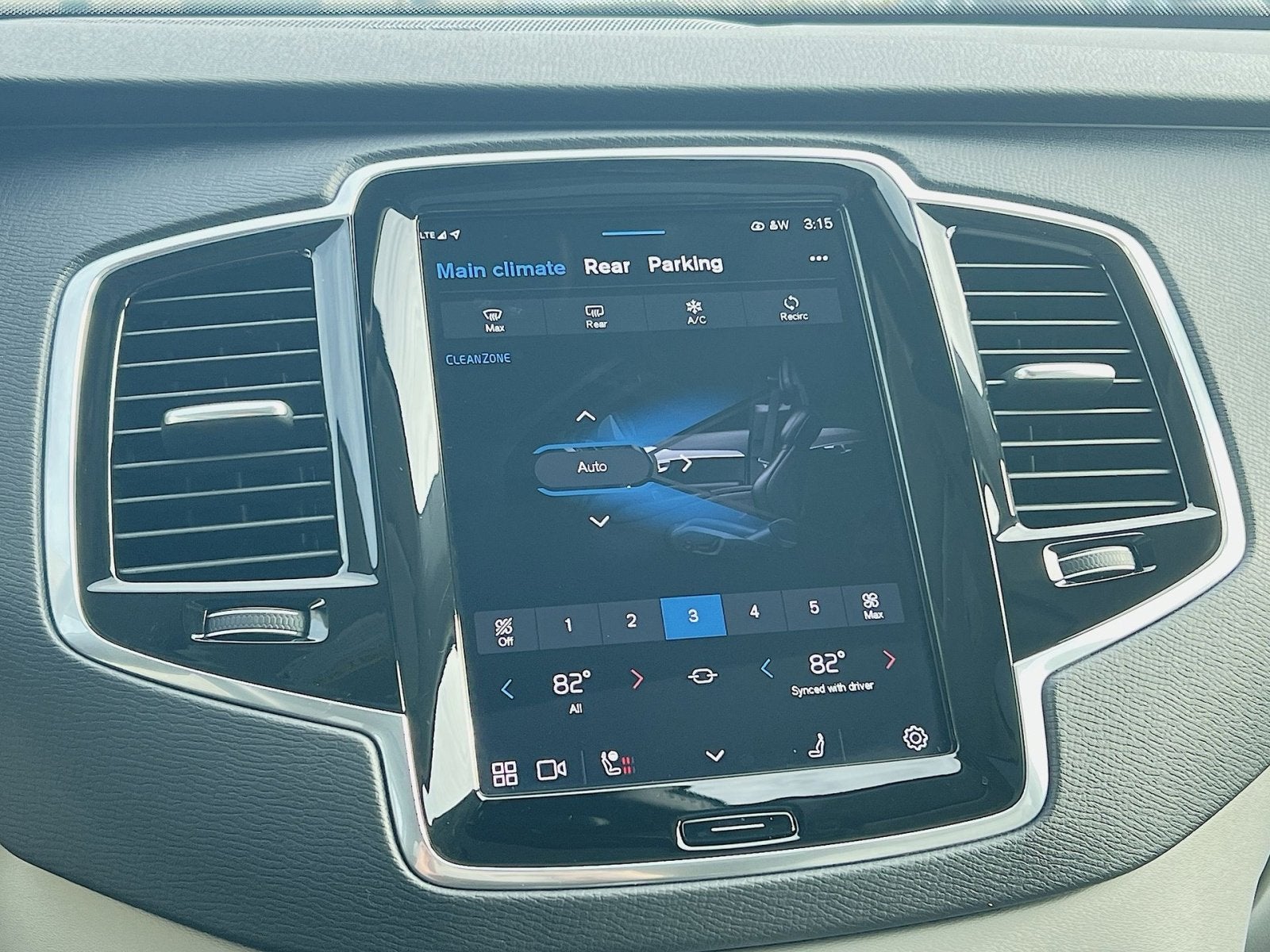 2023 Volvo XC90 B6 Plus 6-Seater