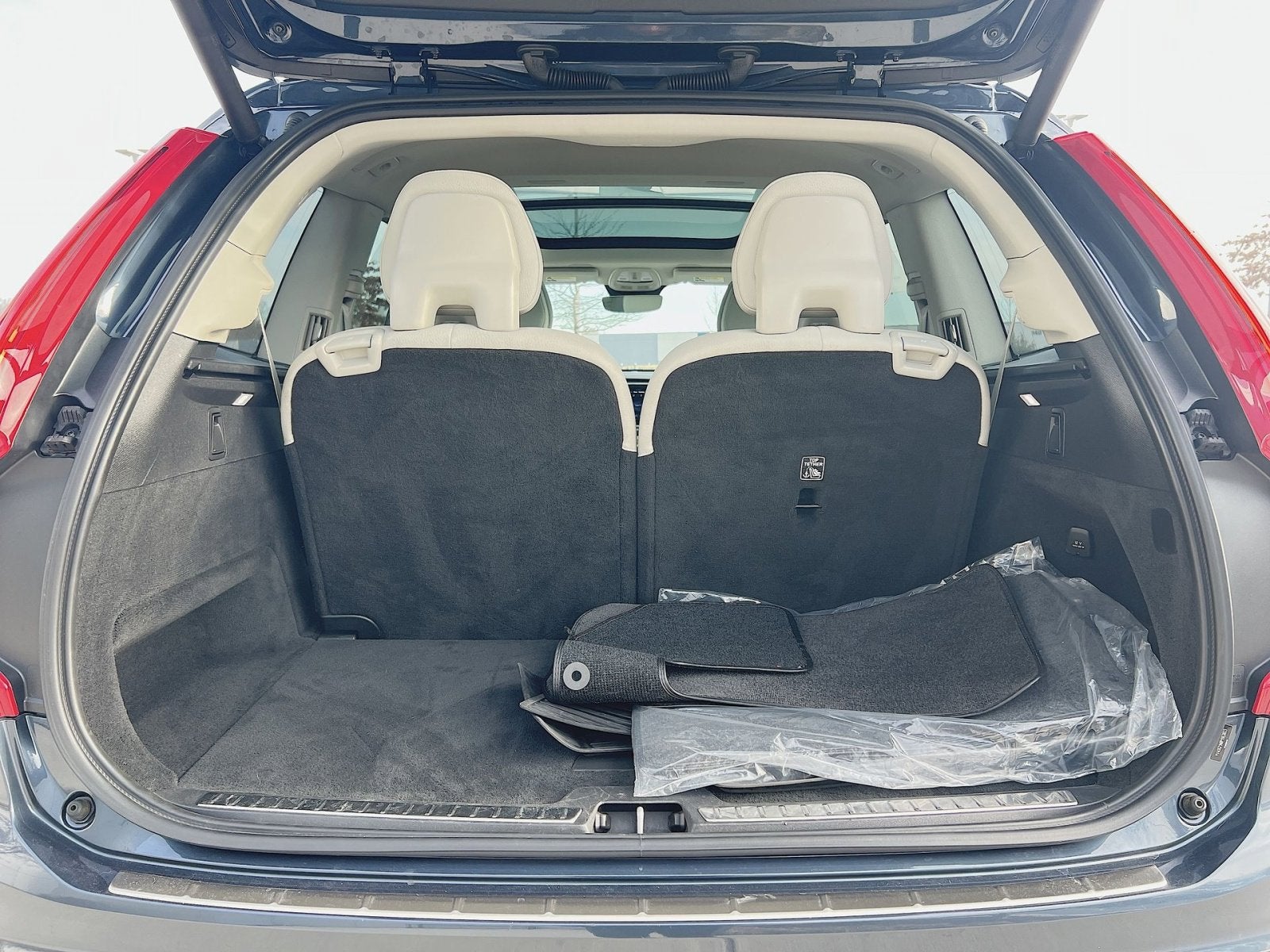 2023 Volvo XC90 B6 Plus 6-Seater