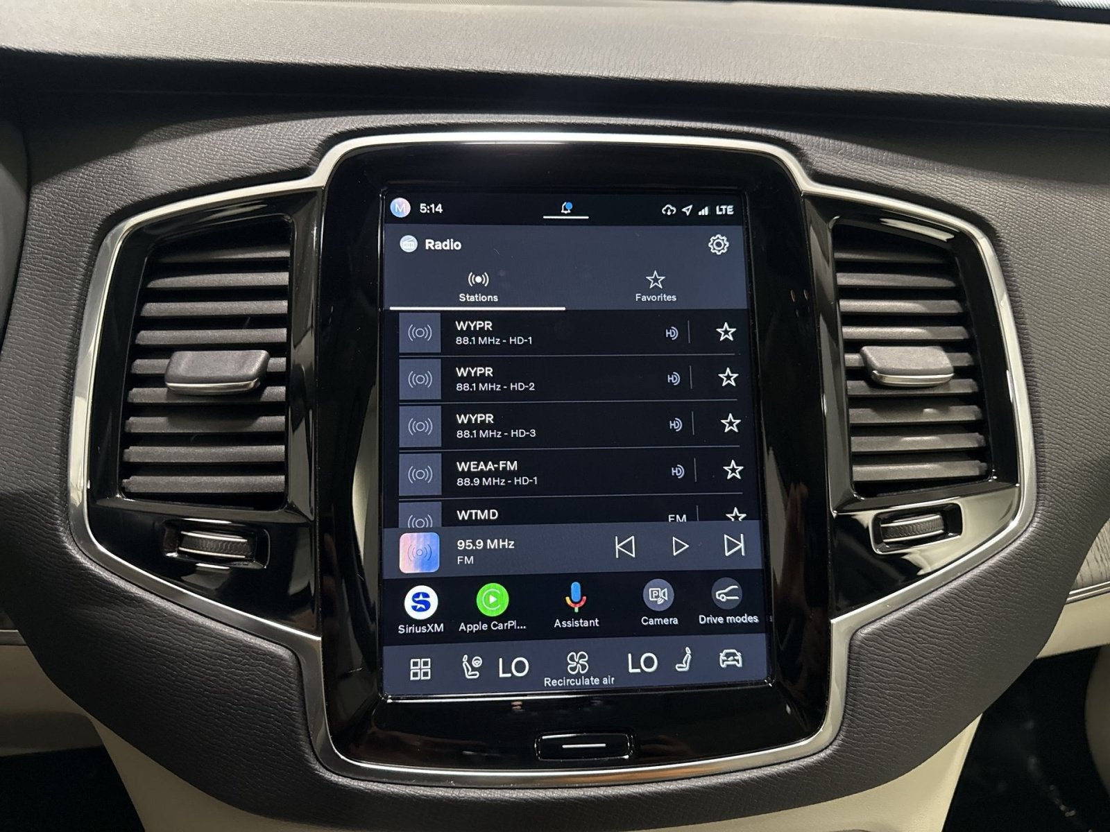 2024 Volvo XC90 B6 Plus Bright Theme 6-Seater