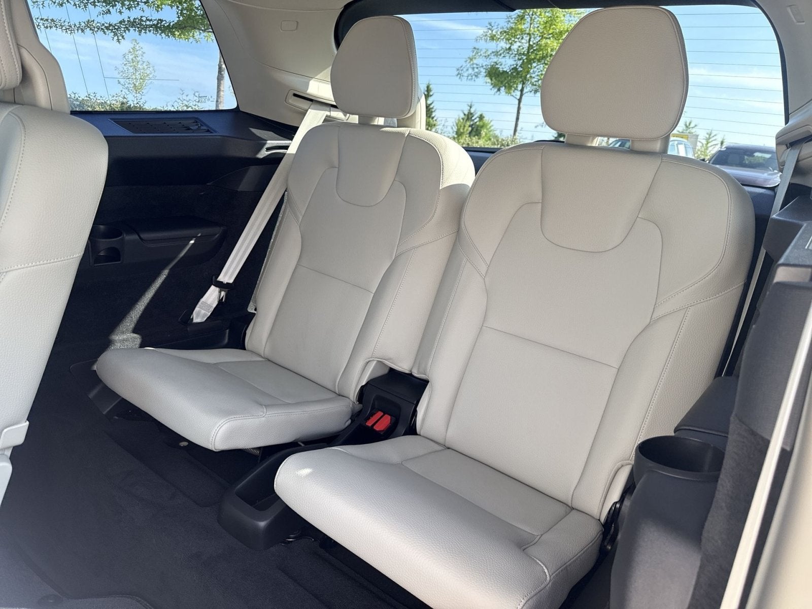 2024 Volvo XC90 B6 Plus Bright Theme 6-Seater