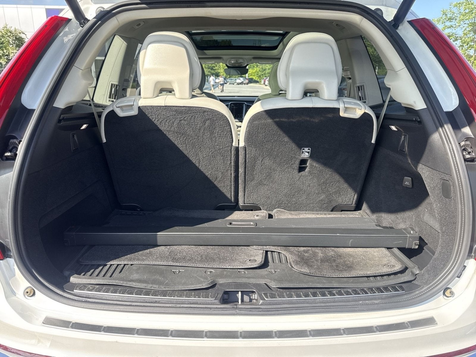 2024 Volvo XC90 B6 Plus Bright Theme 6-Seater