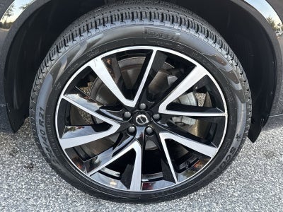 2024 Volvo XC90 B6 Plus Bright Theme 6-Seater