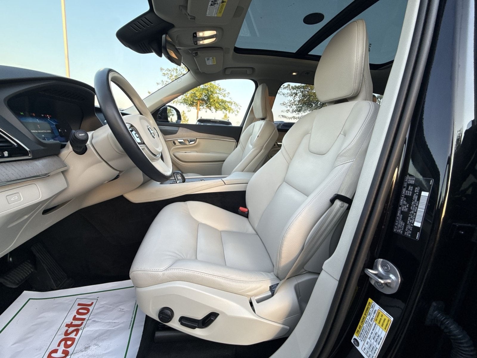 2024 Volvo XC90 B6 Plus Bright Theme 6-Seater