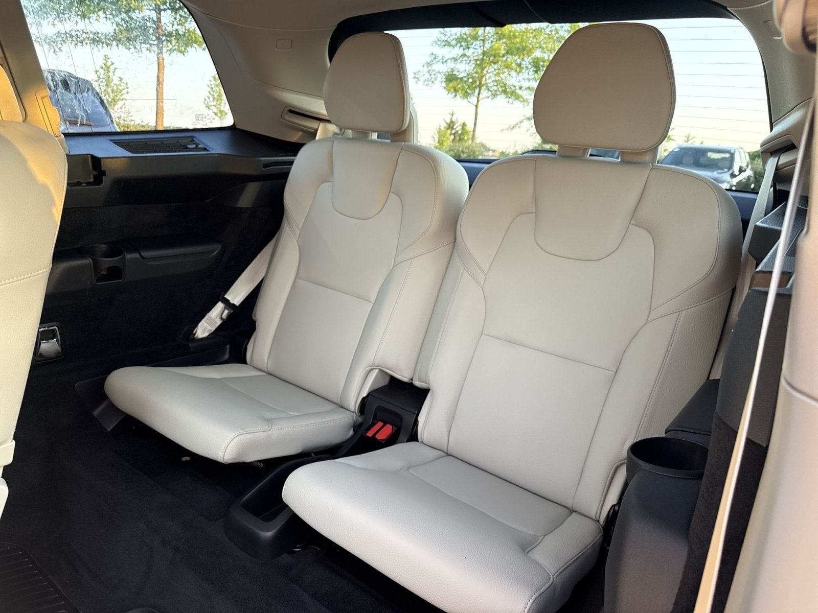2024 Volvo XC90 B6 Plus Bright Theme 6-Seater