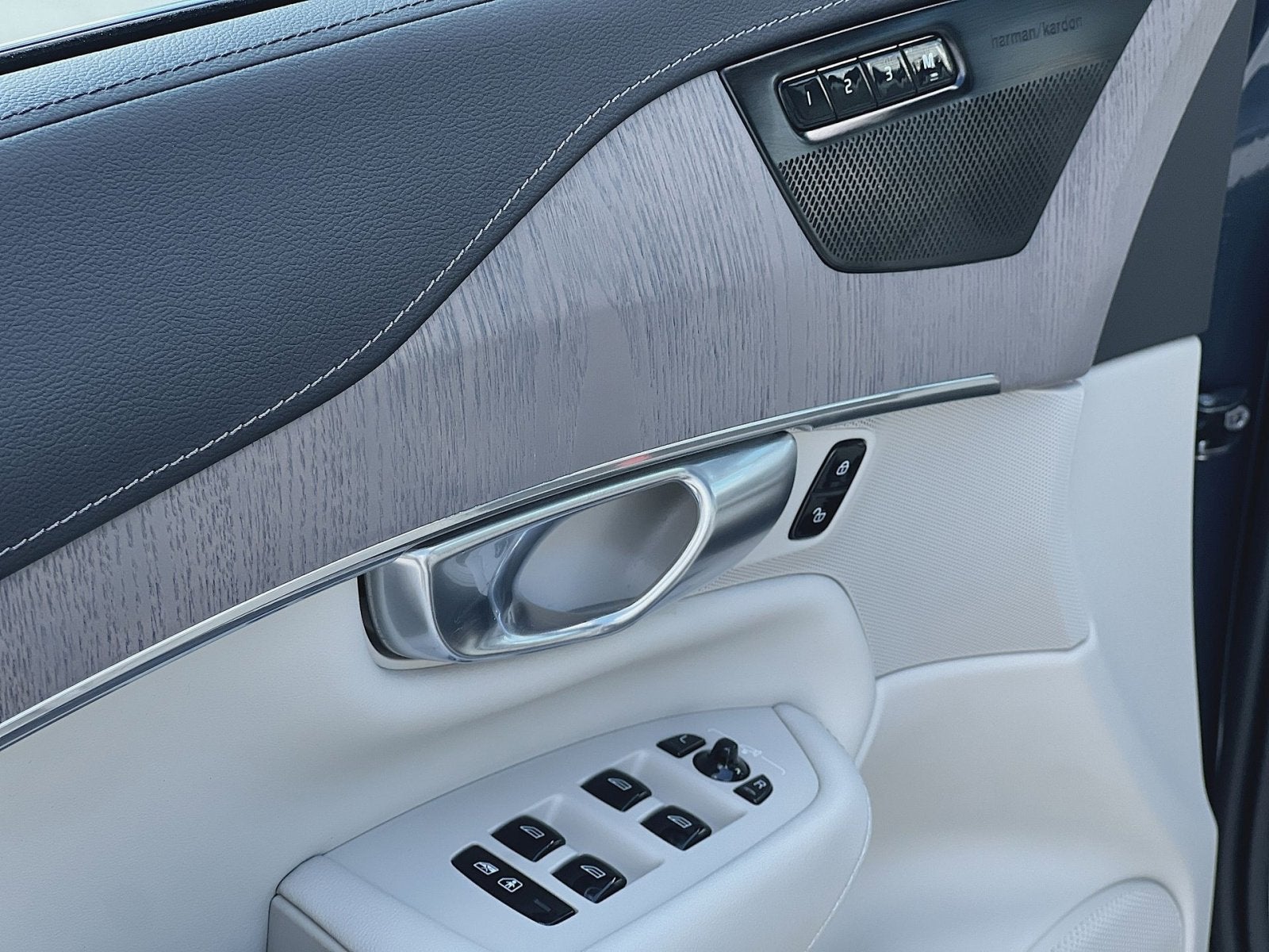 2024 Volvo XC90 Ultimate