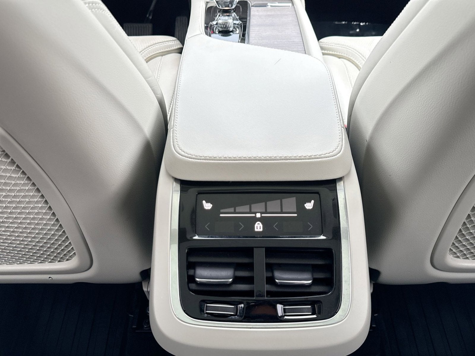 2023 Volvo XC90 Ultimate