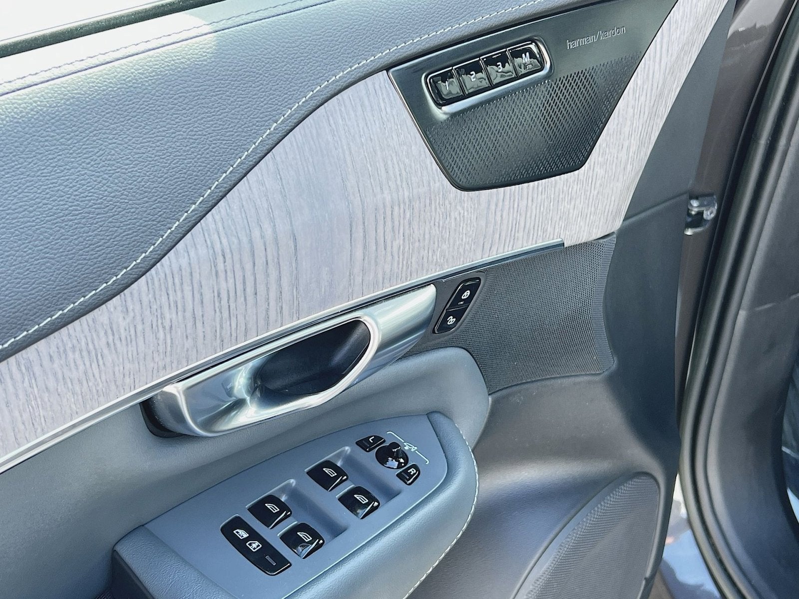 2023 Volvo XC90 Ultimate