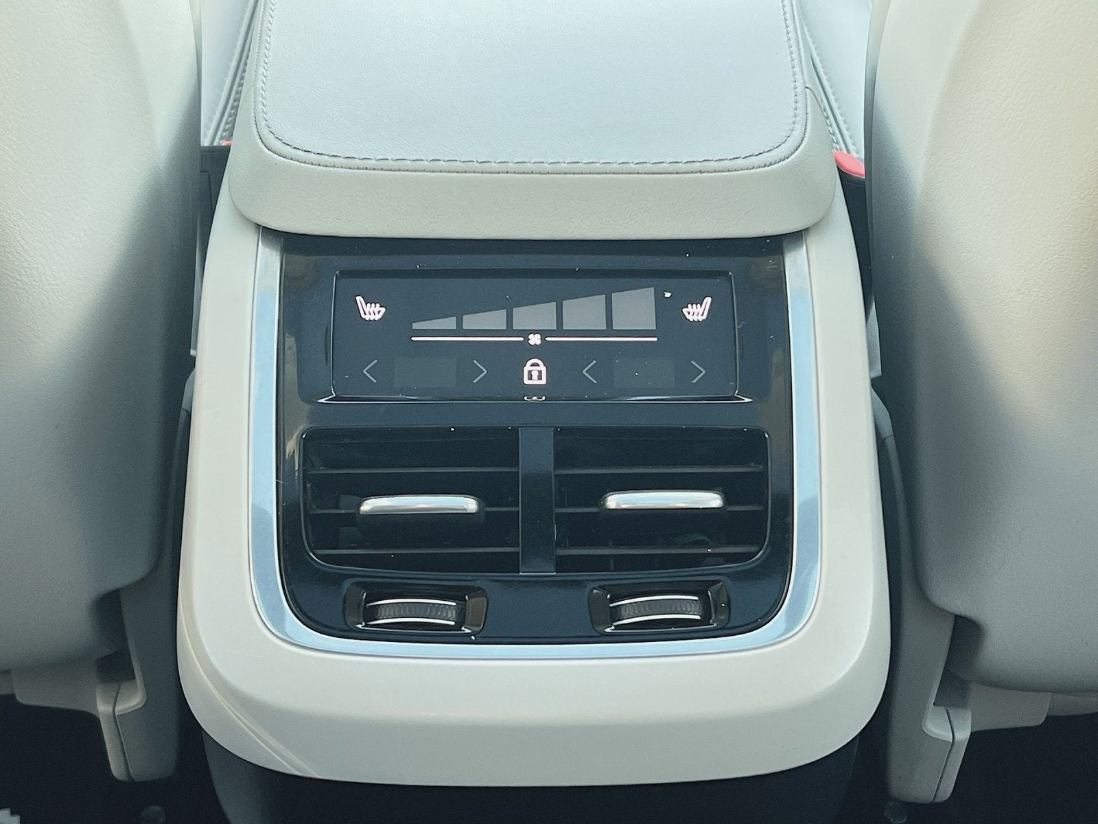 2023 Volvo XC90 Ultimate